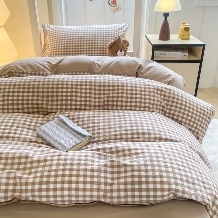91家纺网 家纺一手货源 找家纺 梦初语 2025新款A类水洗棉超柔格子系列学生宿舍上下铺三件套套件 咖小格