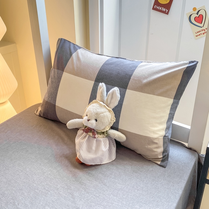 91家纺网 家纺一手货源 找家纺 梦初语 2025新款A类水洗棉超柔格子系列学生宿舍上下铺三件套套件 蓝大格