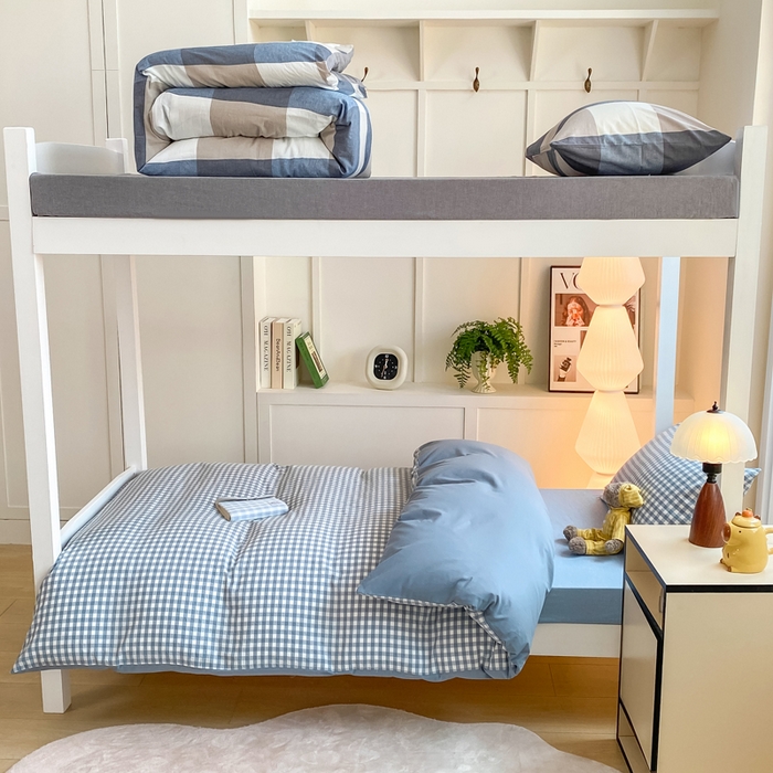 91家纺网 家纺一手货源 找家纺 梦初语 2025新款A类水洗棉超柔格子系列学生宿舍上下铺三件套套件 蓝小格