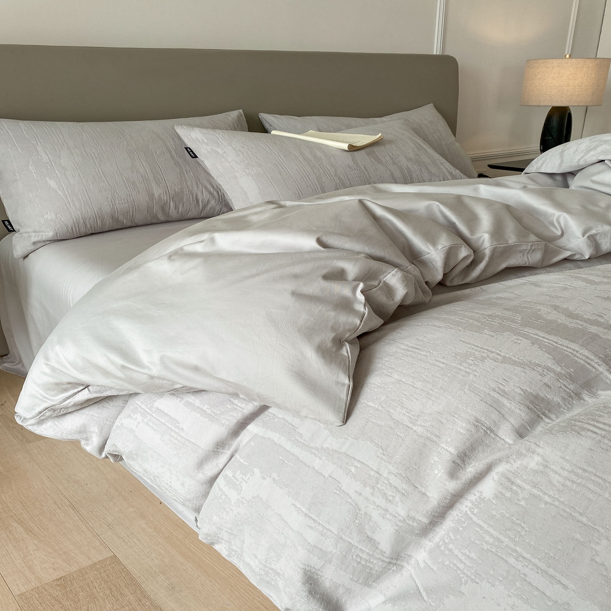 91家纺网 家纺一手货源 找家纺 （总）禾时 2025新款A类60支加厚长绒棉全棉纯棉立体提花轻奢四件套