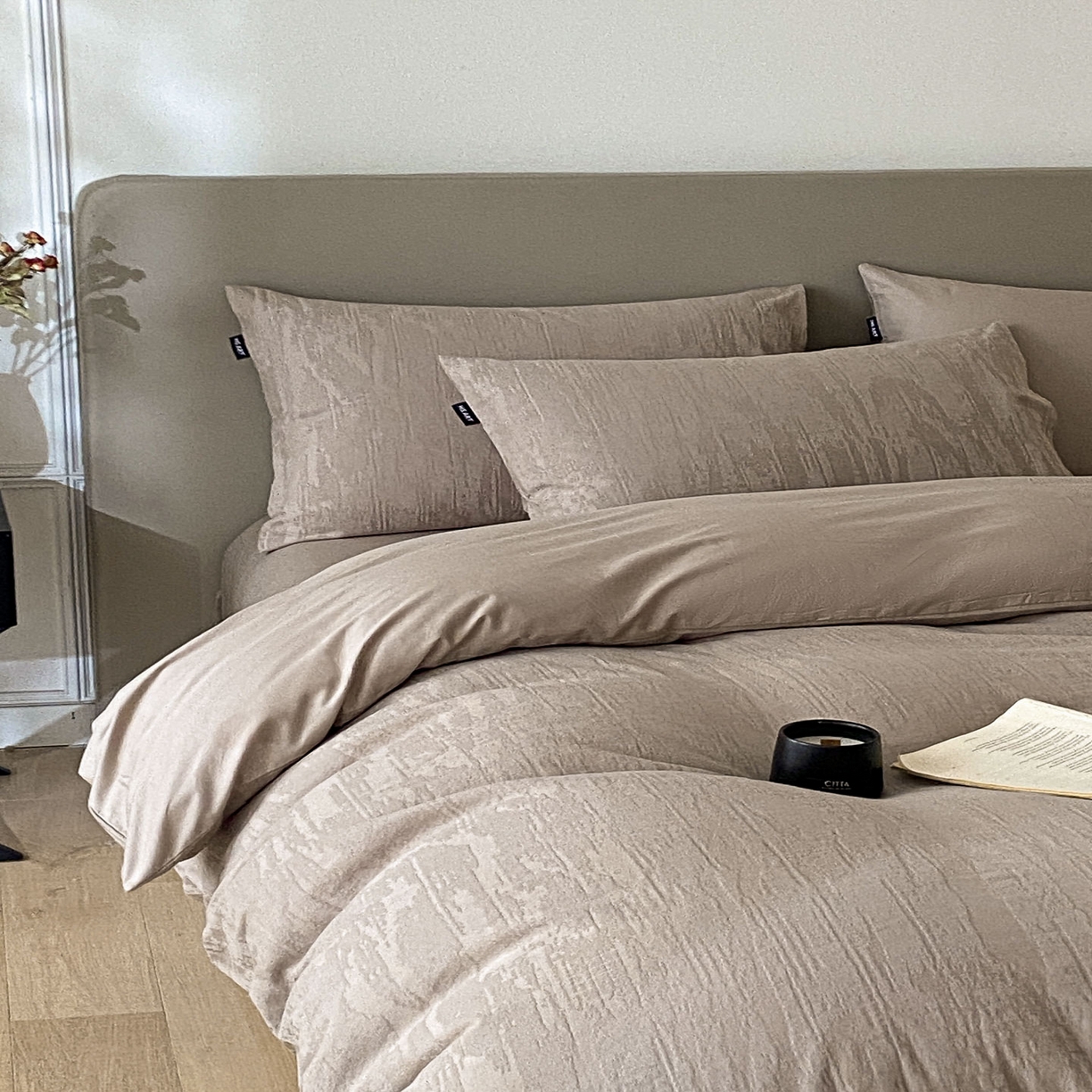 91家纺网 家纺一手货源 找家纺 禾时 2025新款A类60支加厚长绒棉全棉纯棉立体提花轻奢四件套 巴洛克（咖）