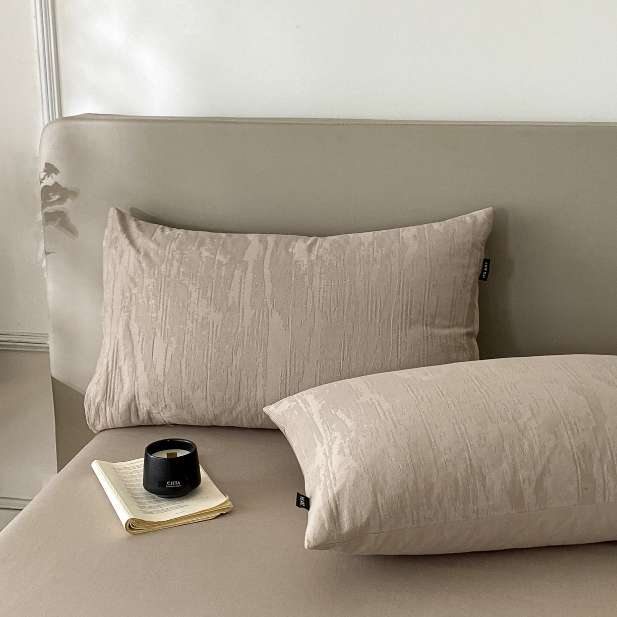 91家纺网 家纺一手货源 找家纺 禾时 2025新款A类60支加厚长绒棉全棉纯棉立体提花轻奢四件套 巴洛克（咖）