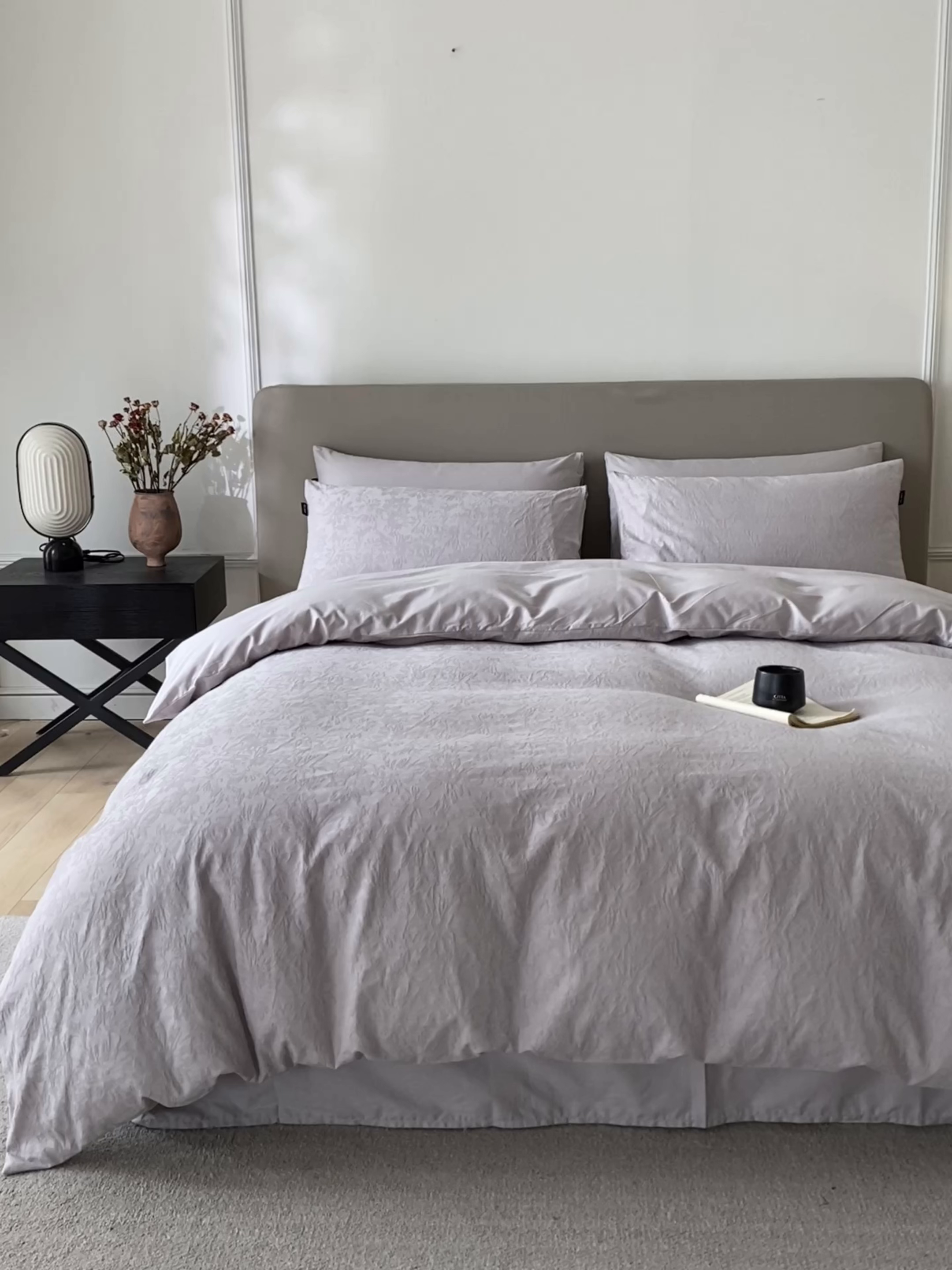 91家纺网 家纺一手货源 找家纺 禾时 2025新款A类60支加厚长绒棉全棉纯棉立体提花轻奢四件套 初禾（灰）