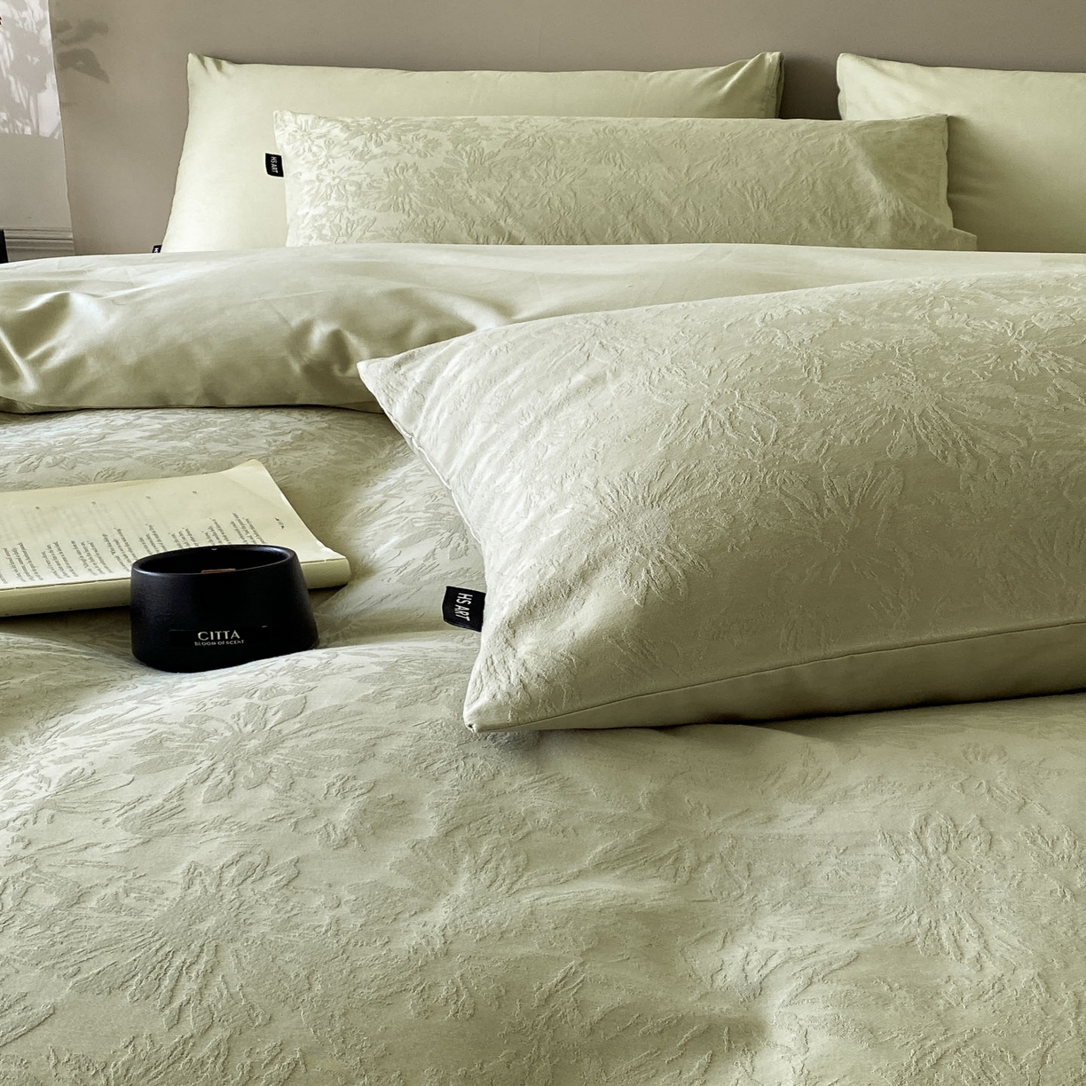 91家纺网 家纺一手货源 找家纺 禾时 2025新款A类60支加厚长绒棉全棉纯棉立体提花轻奢四件套 初禾（绿）