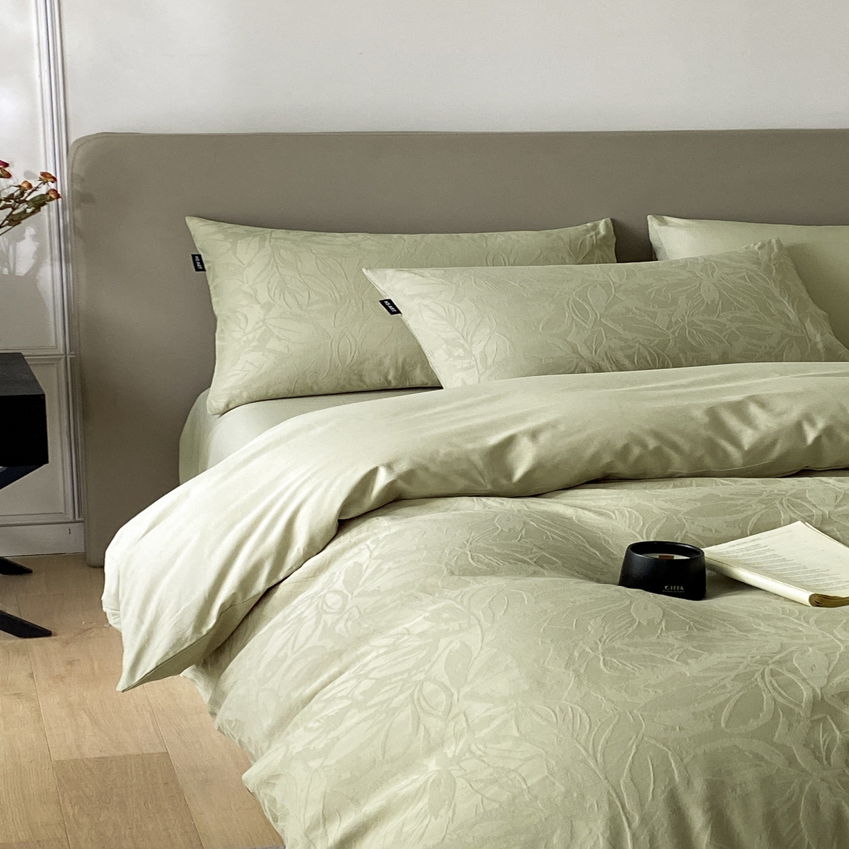 91家纺网 家纺一手货源 找家纺 禾时 2025新款A类60支加厚长绒棉全棉纯棉立体提花轻奢四件套 达米安（绿）