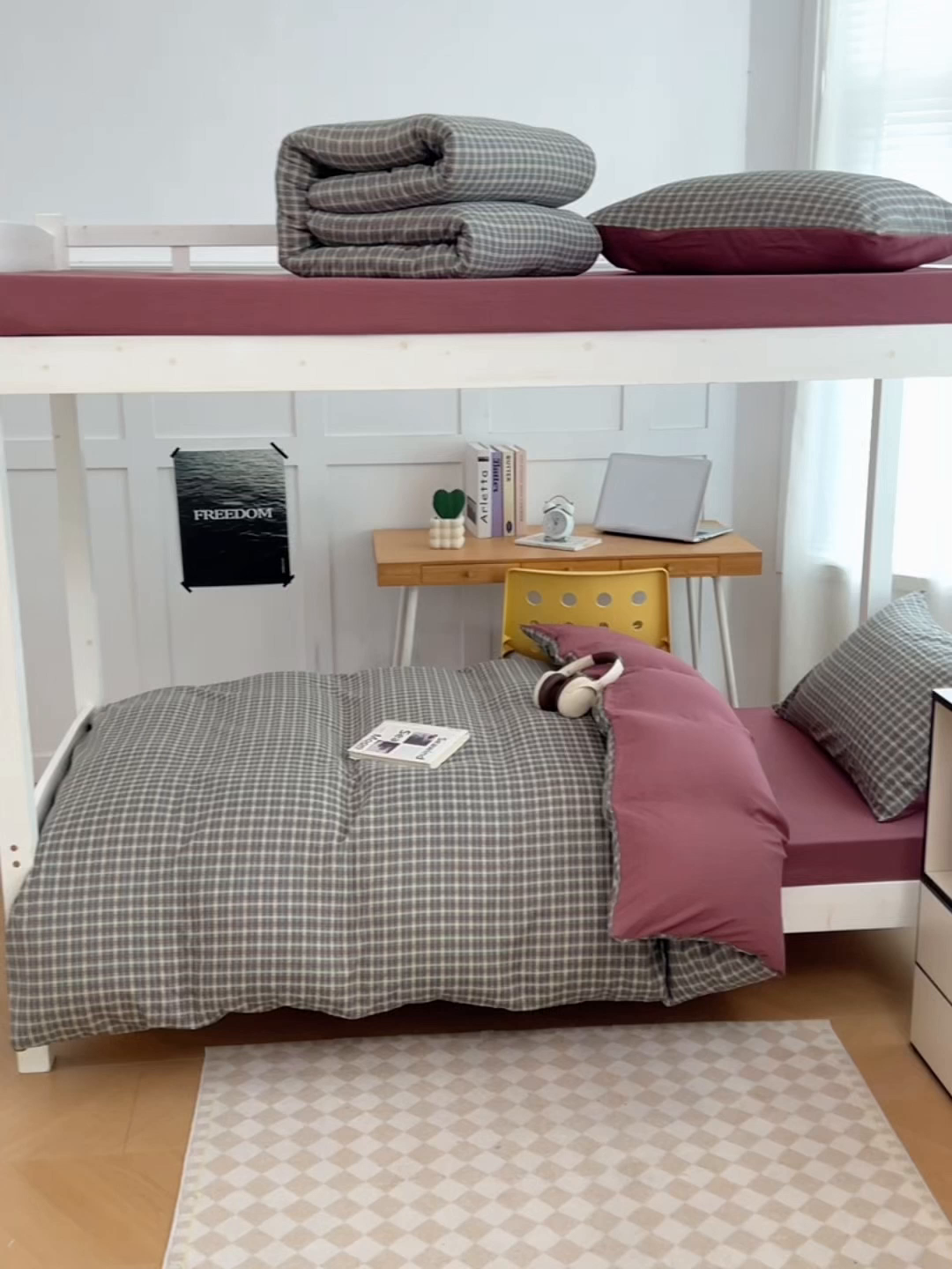 91家纺网 家纺一手货源 找家纺 梦舒羽 2025新款双层纱格子学生宿舍上下铺套件 常规款-简兮绿格