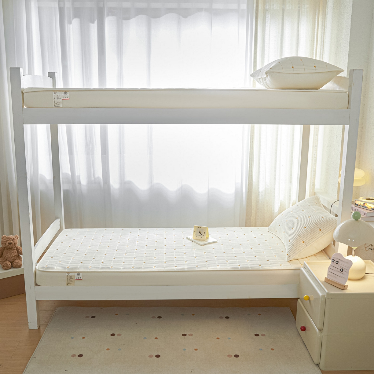 91家纺网 家纺一手货源 找家纺 芬晴家纺 2025春夏新款A类大豆夹棉学生床笠单床笠床笠单件-繁星-爱心系列 繁星-米白