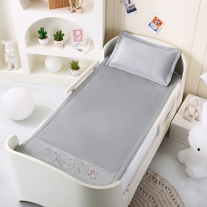 91家纺网 家纺一手货源 找家纺 小牛席业 2025新款儿童凉感冰丝席儿童席-星际探索 星际探索-灰色