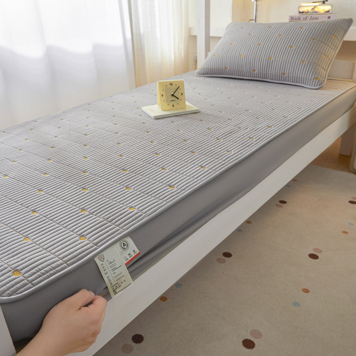 91家纺网 家纺一手货源 找家纺 芬晴家纺 2025春夏新款A类大豆夹棉学生床笠单床笠床笠单件-繁星-爱心系列 爱心-星灰