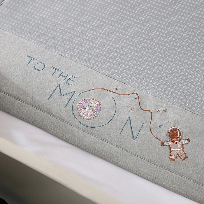 91家纺网 家纺一手货源 找家纺 小牛席业 2025新款儿童凉感冰丝席儿童席-星际探索 星际探索-灰色