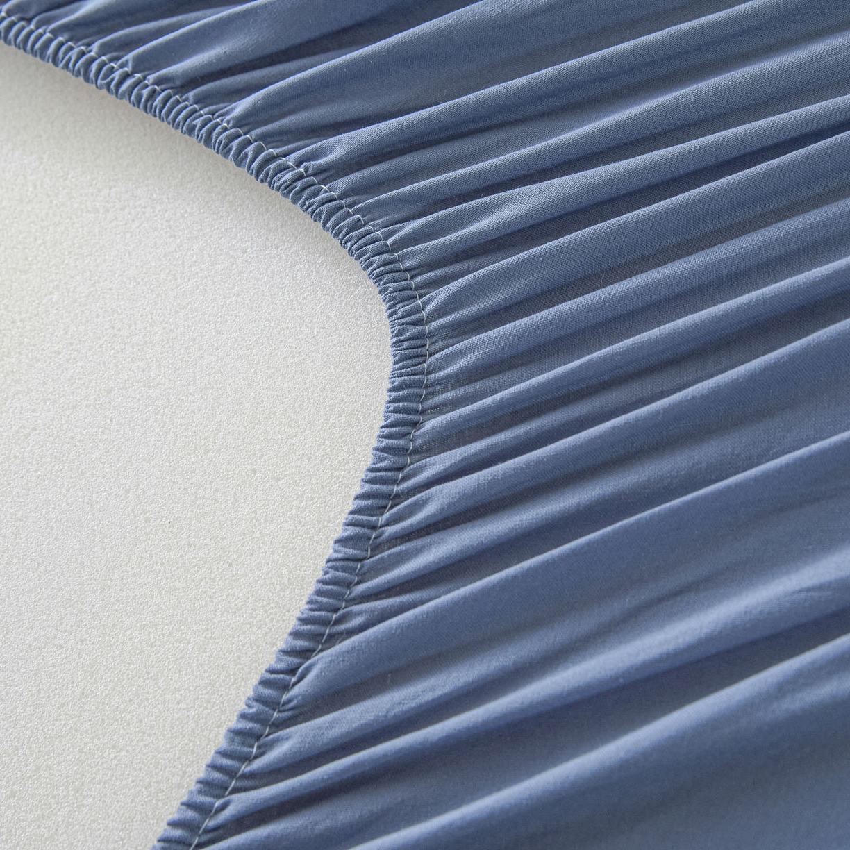 91家纺网 家纺一手货源 找家纺 芬晴家纺 2025春夏新款A类大豆夹棉学生床笠单床笠床笠单件-繁星-爱心系列 繁星-雾蓝