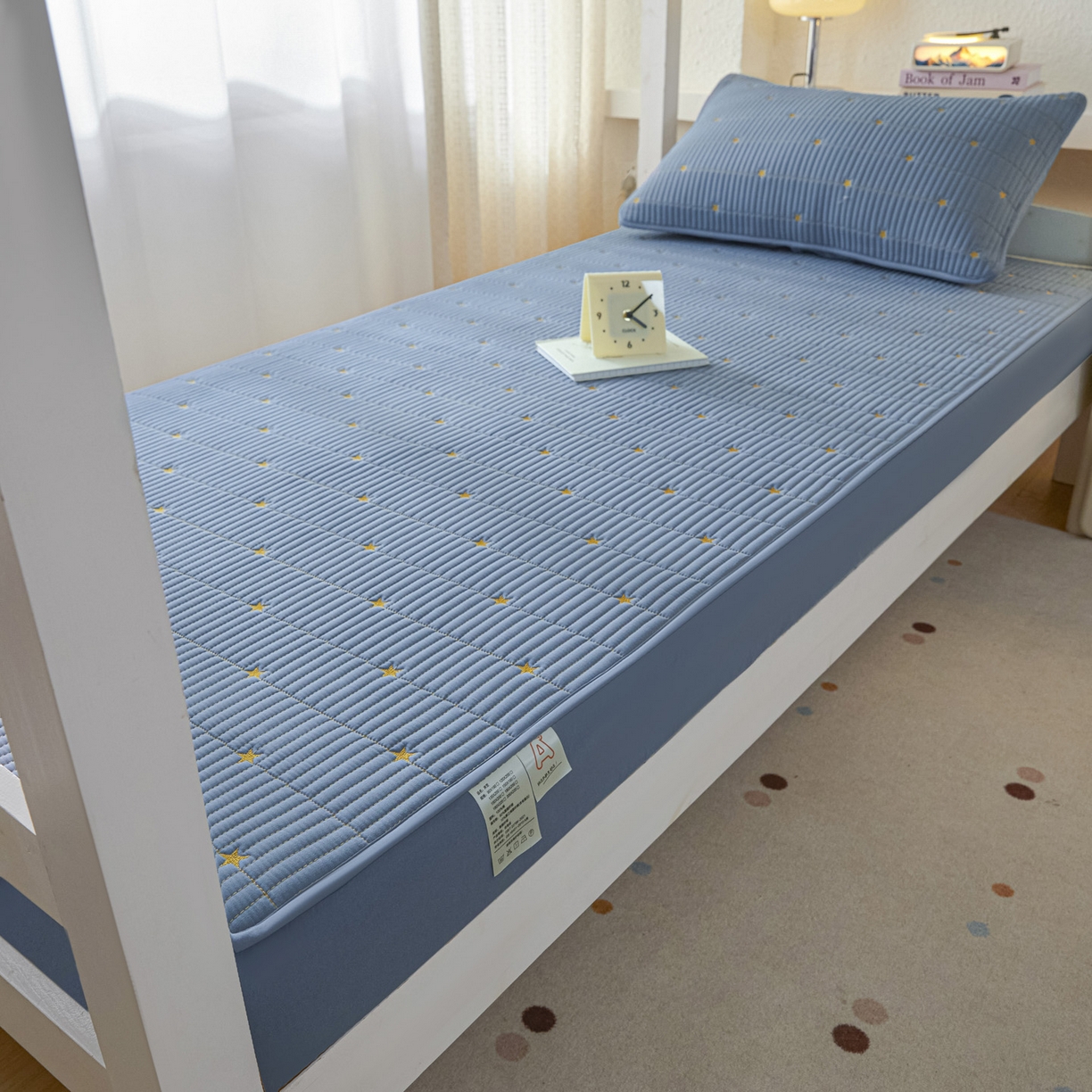 91家纺网 家纺一手货源 找家纺 芬晴家纺 2025春夏新款A类大豆夹棉学生床笠单床笠床笠单件-繁星-爱心系列 繁星-雾蓝