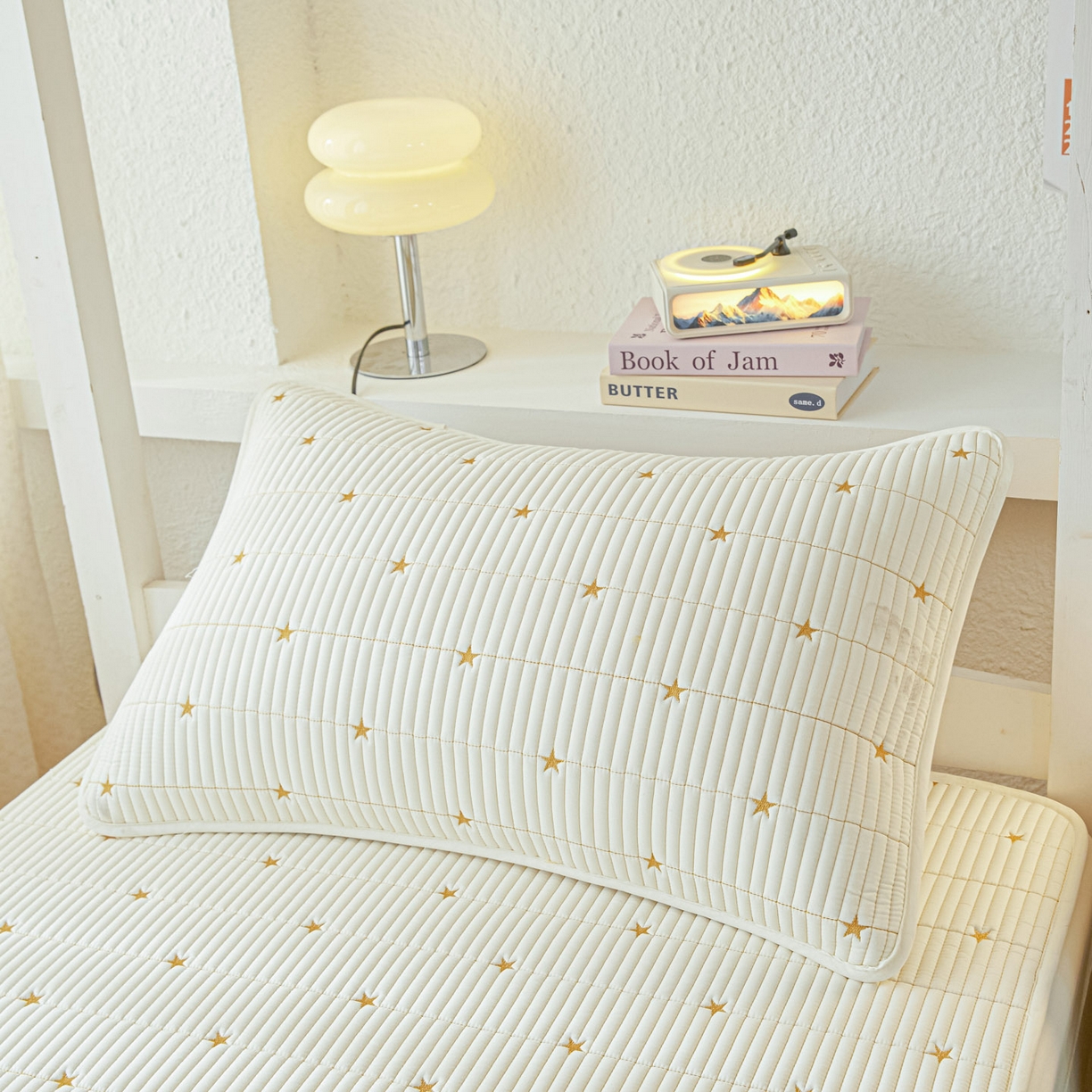 91家纺网 家纺一手货源 找家纺 芬晴家纺 2025春夏新款A类大豆夹棉学生床笠单床笠床笠单件-繁星-爱心系列 繁星-米白