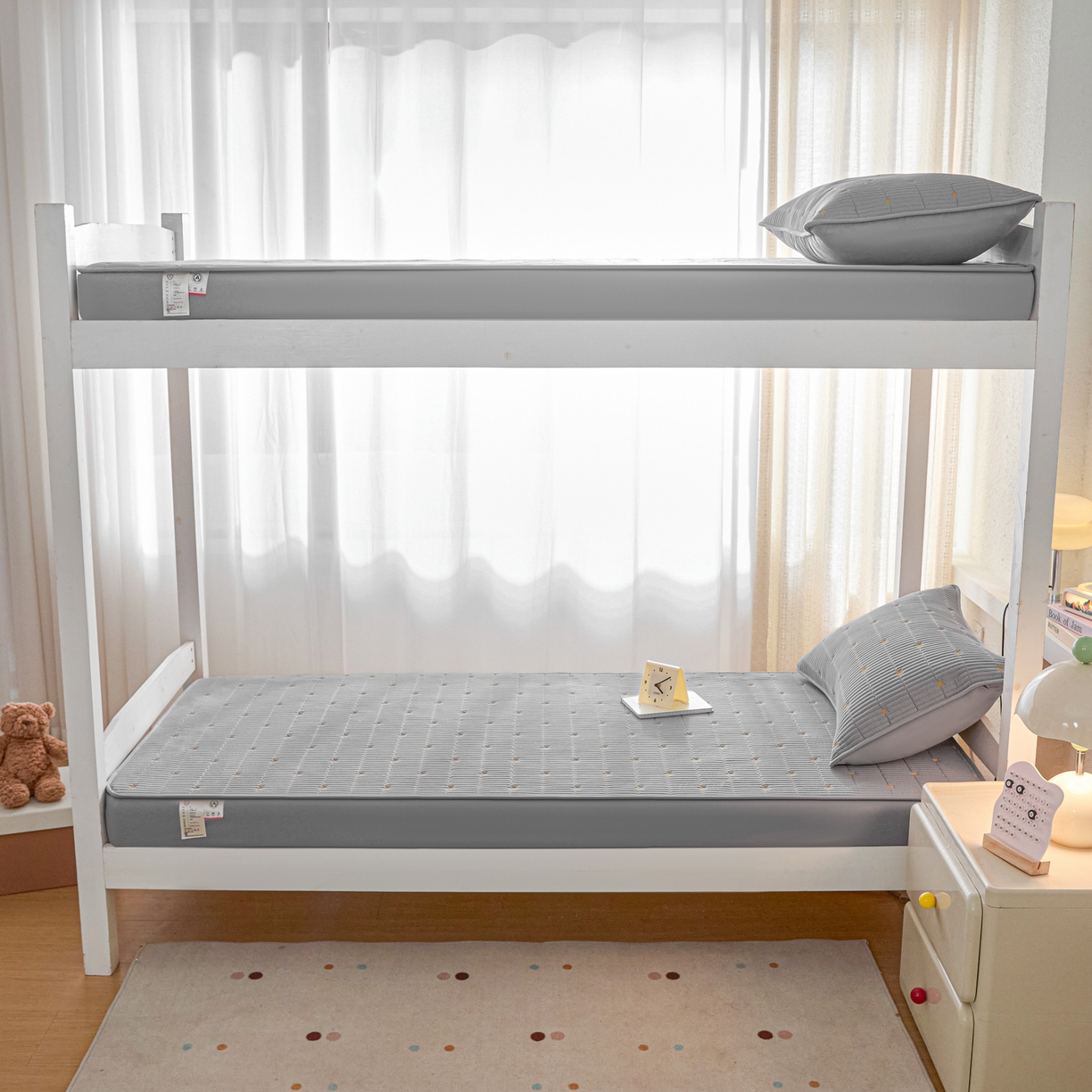 91家纺网 家纺一手货源 找家纺 芬晴家纺 2025春夏新款A类大豆夹棉学生床笠单床笠床笠单件-繁星-爱心系列 繁星-星灰