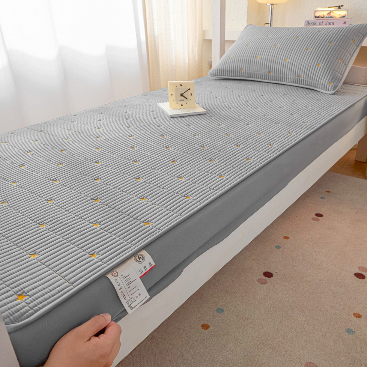 91家纺网 家纺一手货源 找家纺 芬晴家纺 2025春夏新款A类大豆夹棉学生床笠单床笠床笠单件-繁星-爱心系列 繁星-星灰