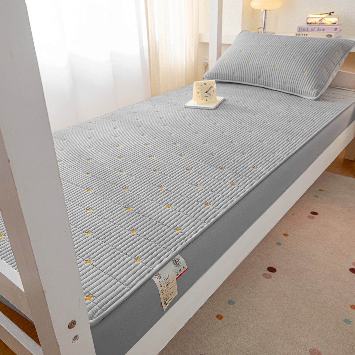 91家纺网 家纺一手货源 找家纺 芬晴家纺 2025春夏新款A类大豆夹棉学生床笠单床笠床笠单件-繁星-爱心系列 繁星-星灰