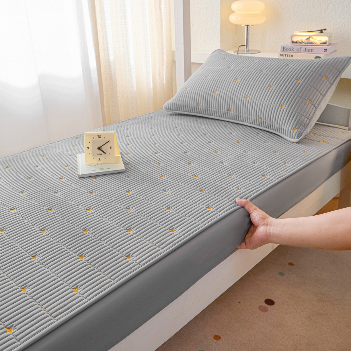 91家纺网 家纺一手货源 找家纺 （总）芬晴家纺 2025春夏新款A类大豆夹棉学生床笠单床笠床笠单件-繁星-爱心系列