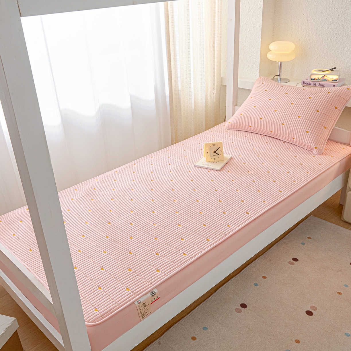 91家纺网 家纺一手货源 找家纺 （总）芬晴家纺 2025春夏新款A类大豆夹棉学生床笠单床笠床笠单件-繁星-爱心系列