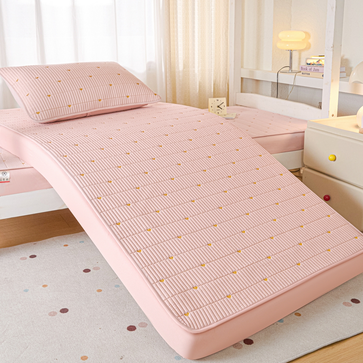 91家纺网 家纺一手货源 找家纺 芬晴家纺 2025春夏新款A类大豆夹棉学生床笠单床笠床笠单件-繁星-爱心系列 爱心-豆沙粉