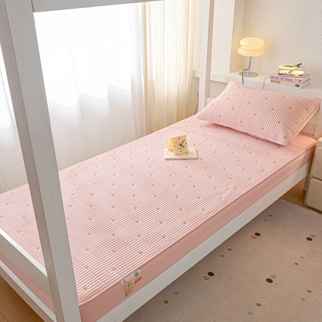 91家纺网 家纺一手货源 找家纺 芬晴家纺 2025春夏新款A类大豆夹棉学生床笠单床笠床笠单件-繁星-爱心系列 繁星-豆沙粉