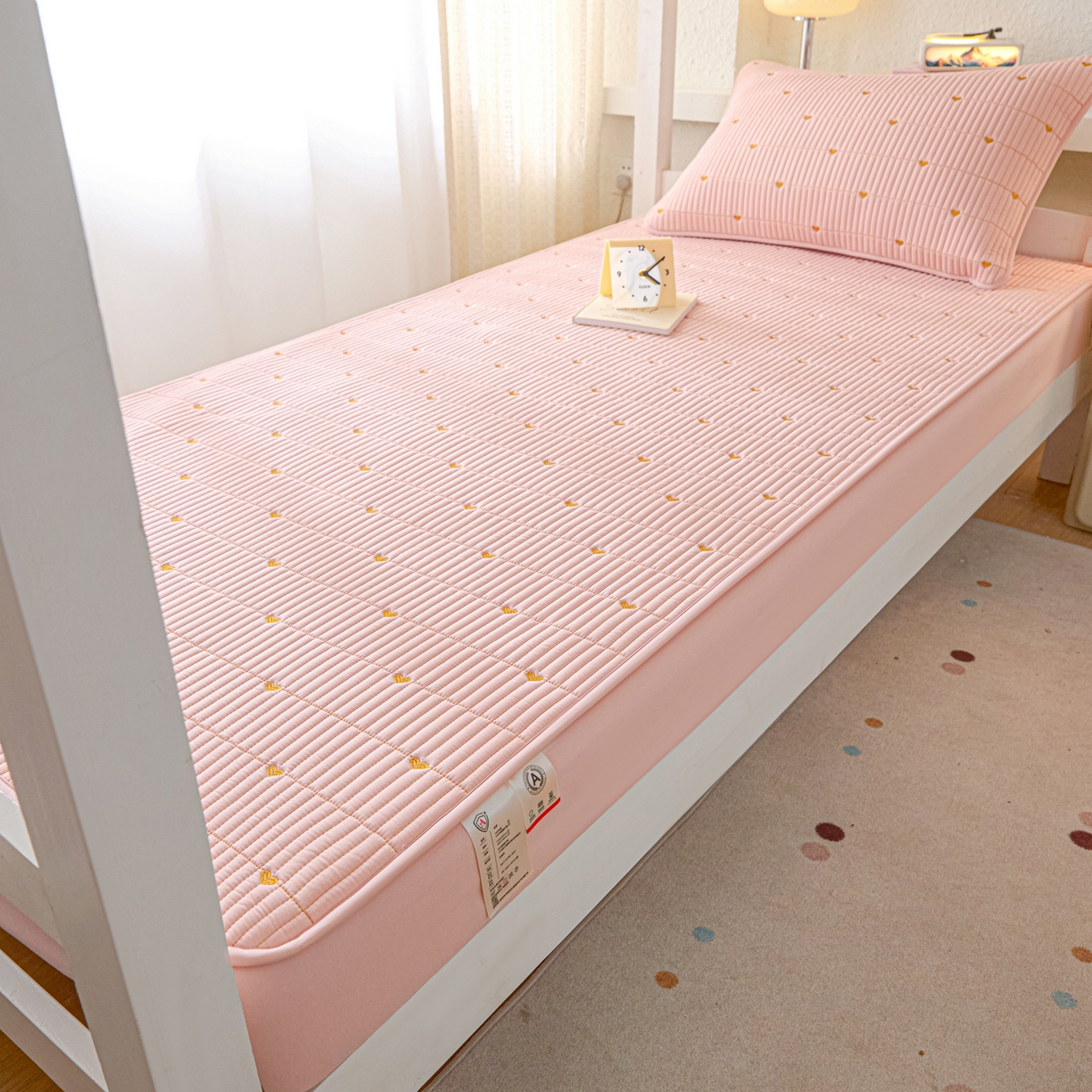 91家纺网 家纺一手货源 找家纺 芬晴家纺 2025春夏新款A类大豆夹棉学生床笠单床笠床笠单件-繁星-爱心系列 爱心-豆沙粉