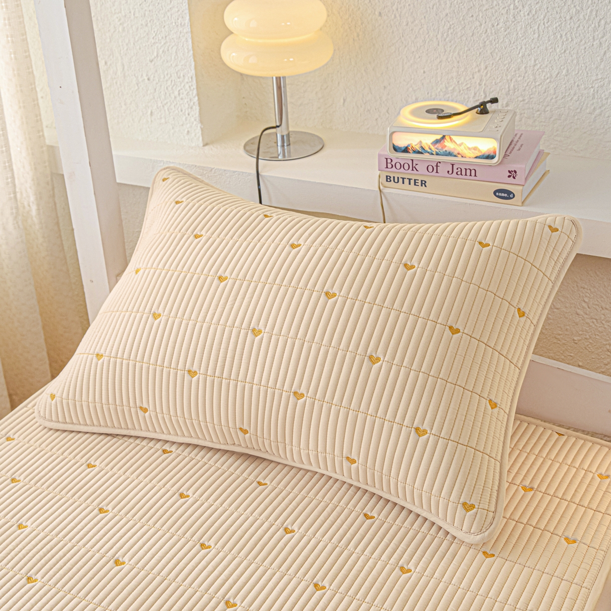 91家纺网 家纺一手货源 找家纺 芬晴家纺 2025春夏新款A类大豆夹棉学生床笠单床笠床笠单件-繁星-爱心系列 爱心-卡其