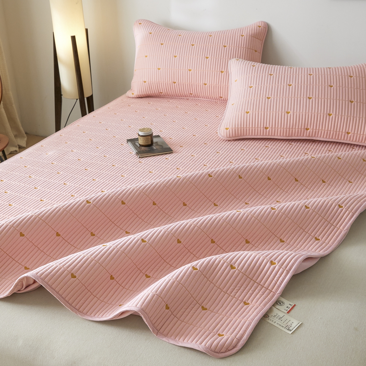 91家纺网 家纺一手货源 找家纺 （总）芬晴家纺 2025新款A类大豆夹棉爱心防水床笠单床笠床笠单件