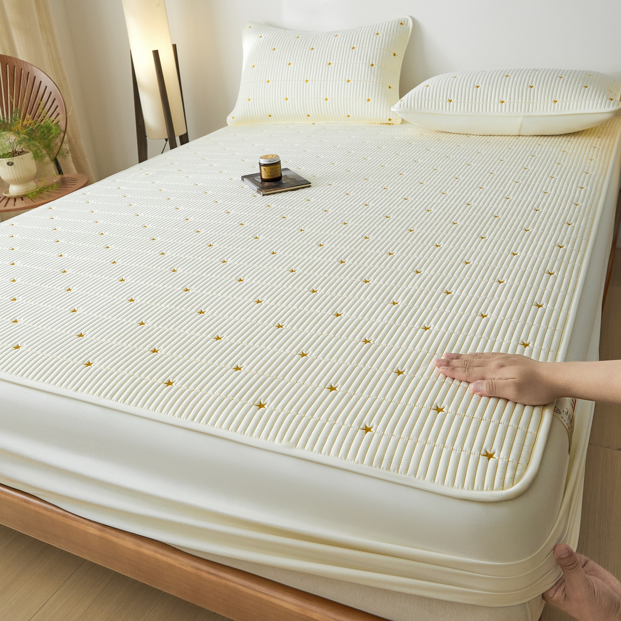 91家纺网 家纺一手货源 找家纺 （总）芬晴家纺 2025新款A类大豆夹棉爱心防水床笠单床笠床笠单件