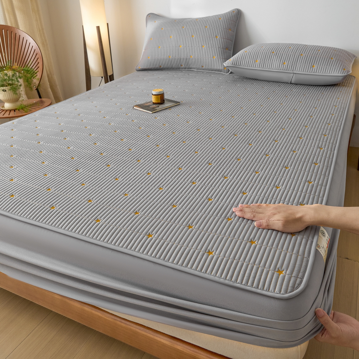 91家纺网 家纺一手货源 找家纺 （总）芬晴家纺 2025新款A类大豆夹棉爱心防水床笠单床笠床笠单件