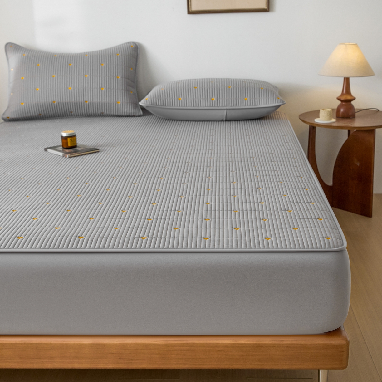 91家纺网 家纺一手货源 找家纺 芬晴家纺 2025新款A类大豆夹棉爱心防水床笠单床笠床笠单件 爱心-星灰