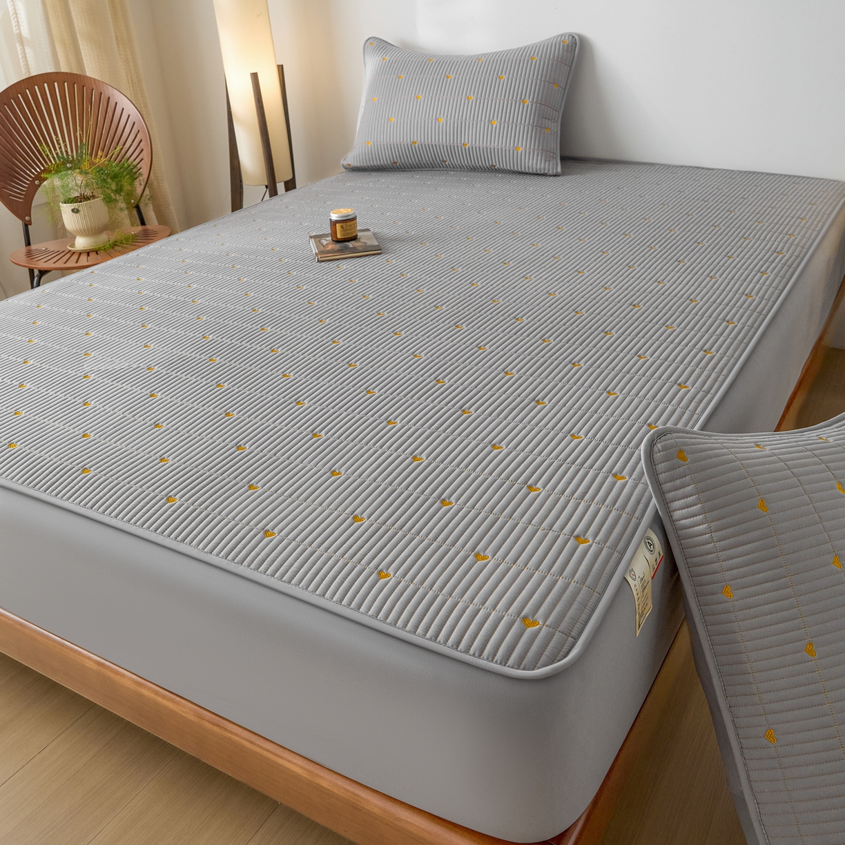 91家纺网 家纺一手货源 找家纺 芬晴家纺 2025新款A类大豆夹棉爱心防水床笠单床笠床笠单件 爱心-星灰