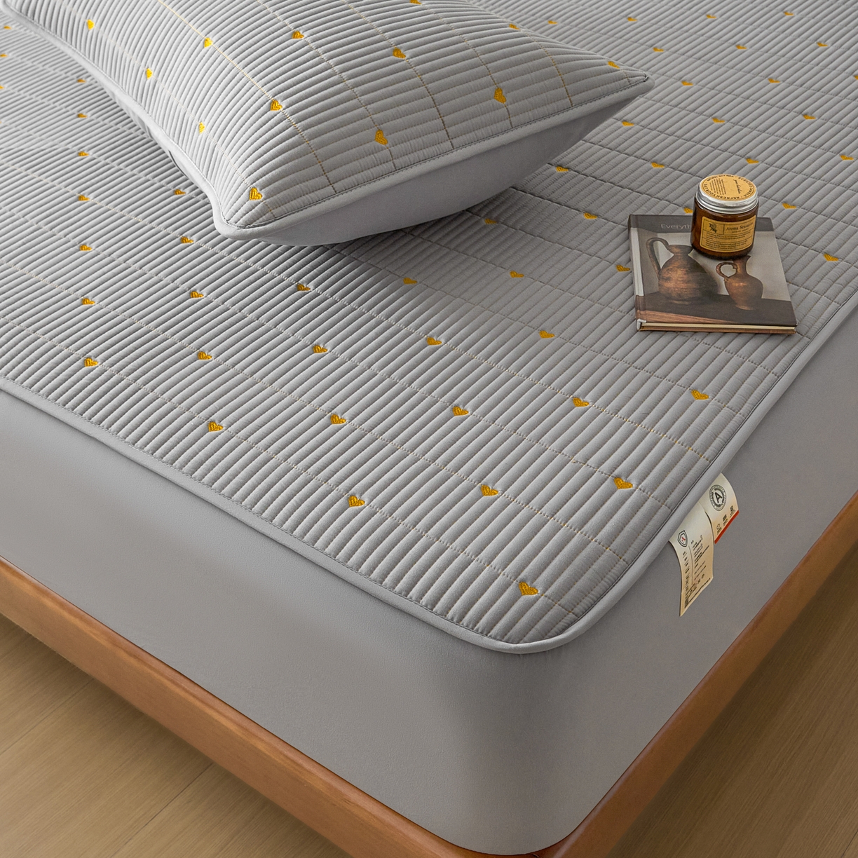 91家纺网 家纺一手货源 找家纺 芬晴家纺 2025新款A类大豆夹棉爱心防水床笠单床笠床笠单件 爱心-星灰