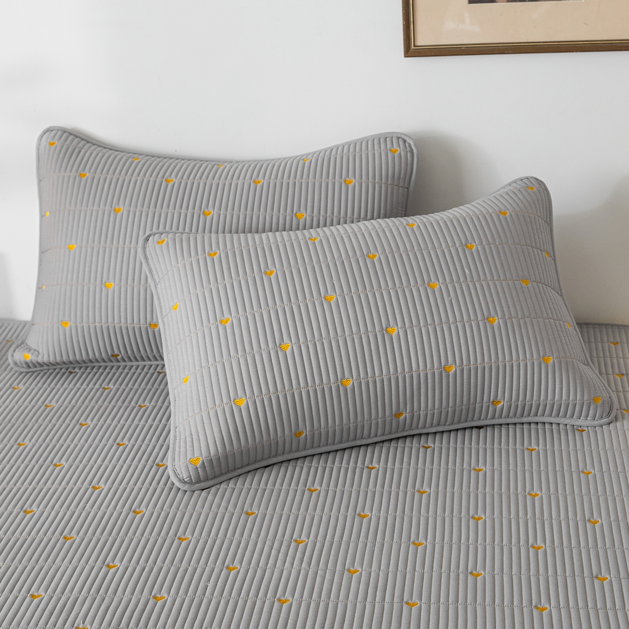 91家纺网 家纺一手货源 找家纺 芬晴家纺 2025新款A类大豆夹棉爱心防水床笠单床笠床笠单件 爱心-星灰