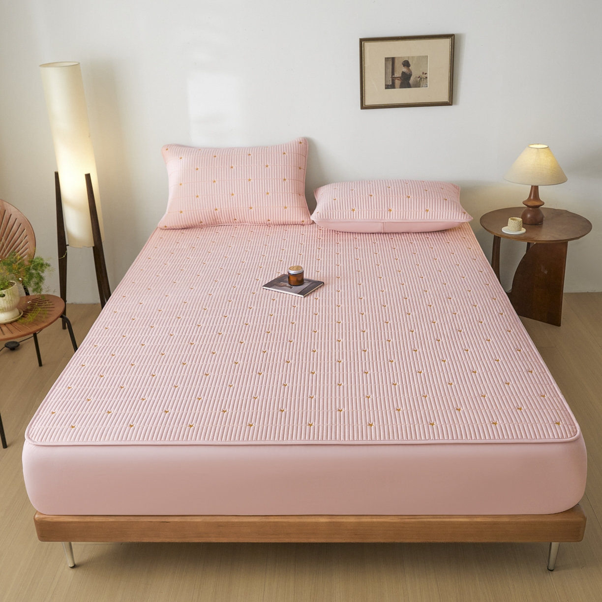 91家纺网 家纺一手货源 找家纺 芬晴家纺 2025新款A类大豆夹棉爱心防水床笠单床笠床笠单件 繁星-豆沙粉