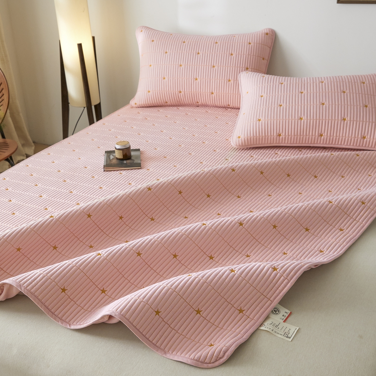 91家纺网 家纺一手货源 找家纺 芬晴家纺 2025新款A类大豆夹棉爱心防水床笠单床笠床笠单件 繁星-豆沙粉