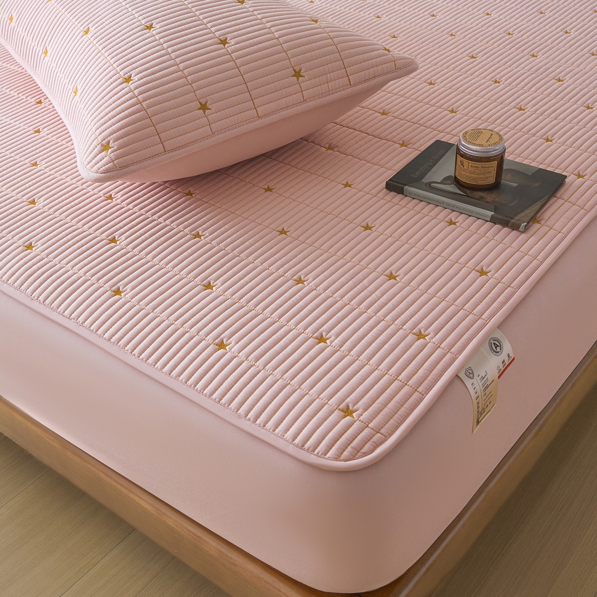 91家纺网 家纺一手货源 找家纺 芬晴家纺 2025新款A类大豆夹棉爱心防水床笠单床笠床笠单件 繁星-豆沙粉