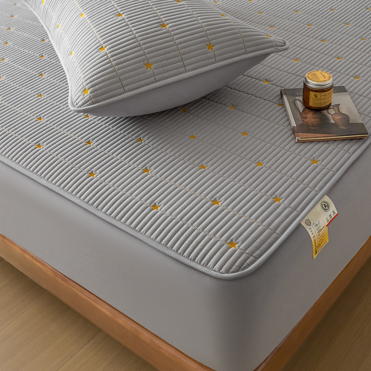 91家纺网 家纺一手货源 找家纺 芬晴家纺 2025新款A类大豆夹棉爱心防水床笠单床笠床笠单件 繁星-星灰