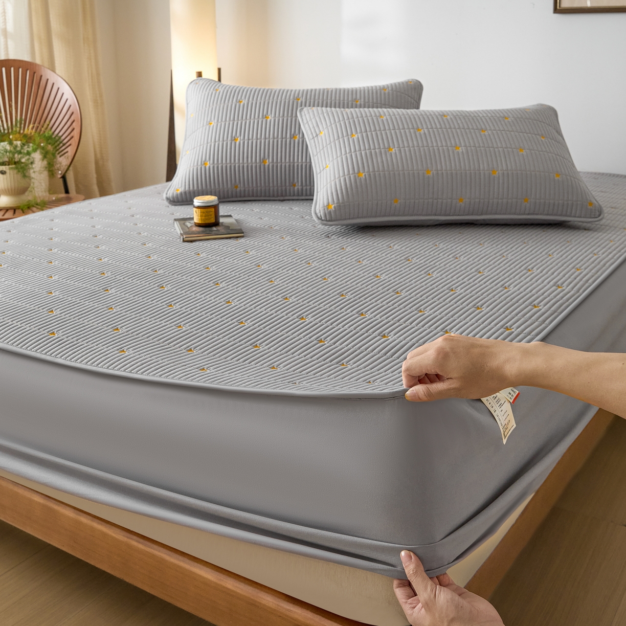 91家纺网 家纺一手货源 找家纺 芬晴家纺 2025新款A类大豆夹棉爱心防水床笠单床笠床笠单件 繁星-星灰