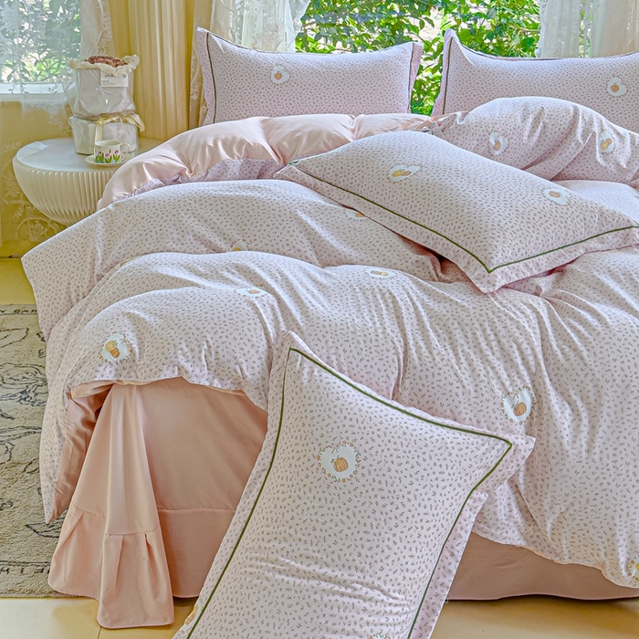 91家纺网 家纺一手货源 找家纺 可思家纺 2025新款云柔棉四件套 安徒生-浅粉