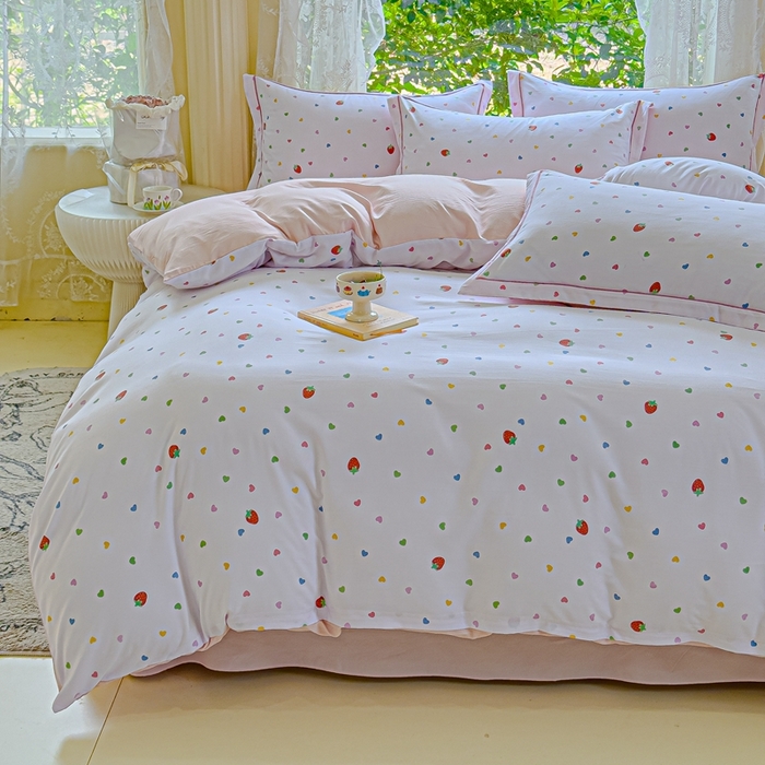 91家纺网 家纺一手货源 找家纺 可思家纺 2025新款云柔棉四件套 奶油草莓