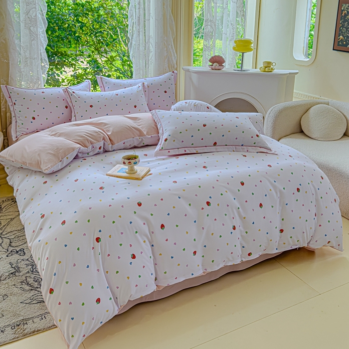 91家纺网 家纺一手货源 找家纺 可思家纺 2025新款云柔棉四件套 奶油草莓