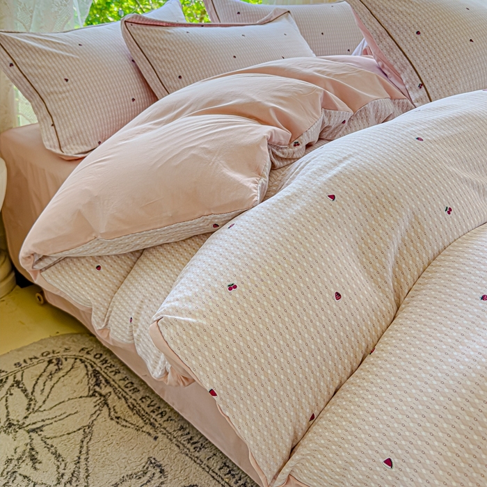 91家纺网 家纺一手货源 找家纺 可思家纺 2025新款云柔棉四件套 水果派对-浅粉