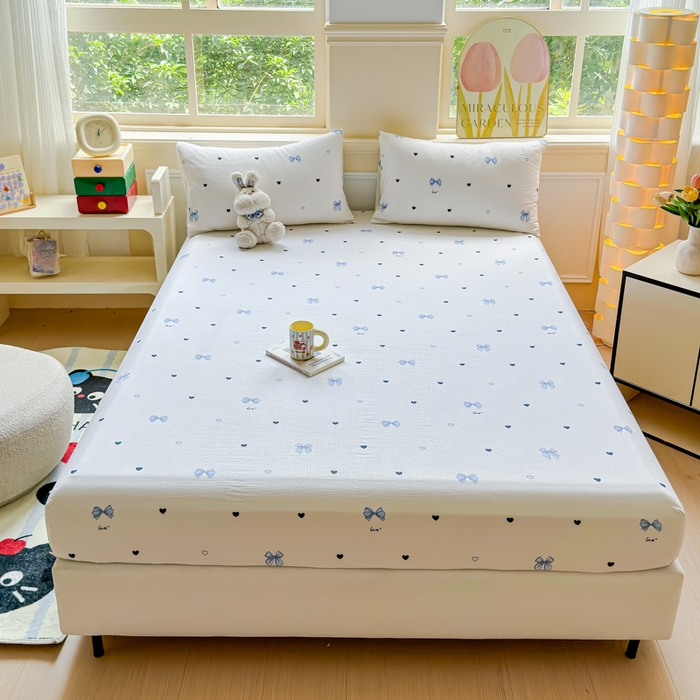 91家纺网 家纺一手货源 找家纺 佑佳家纺2025新款A类高克重水洗棉床笠 蓝色蝴蝶结