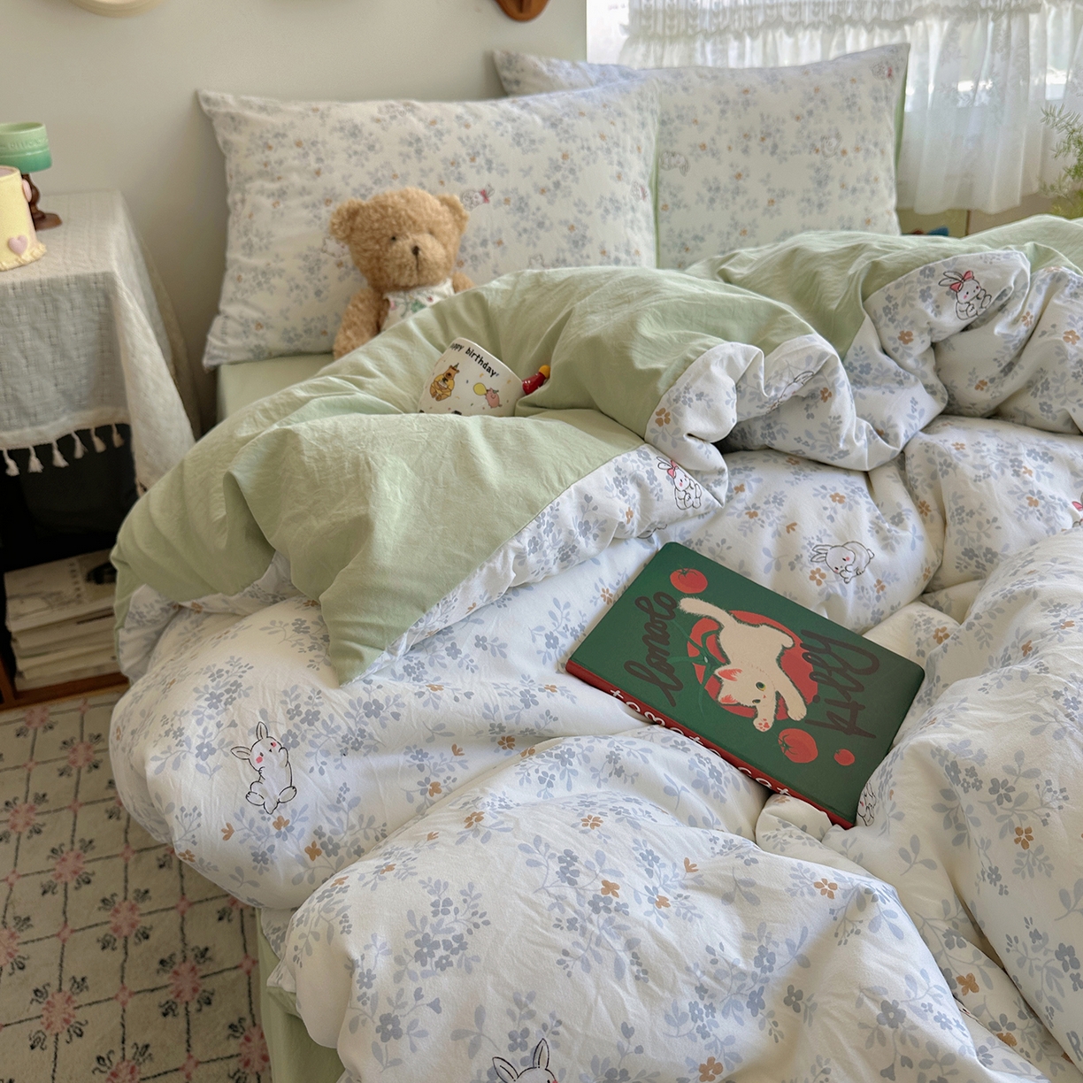 91家纺网 家纺一手货源 找家纺 沐芷 2025 开学季水洗棉四件套A类 卡通简约风超柔舒适三件套 繁花兔兔