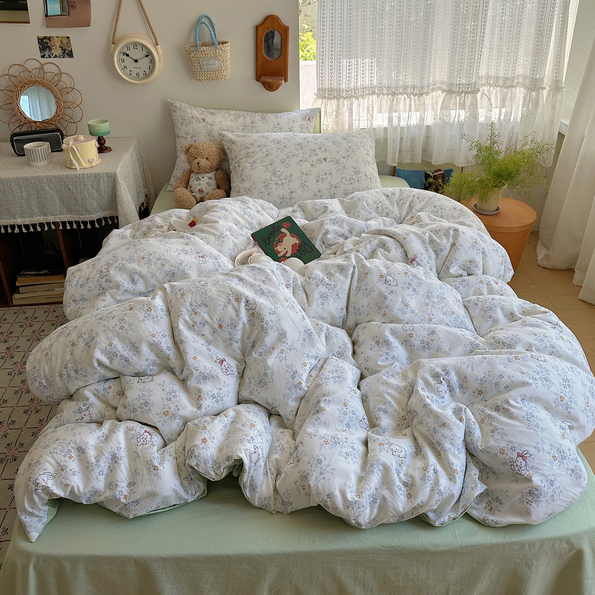 91家纺网 家纺一手货源 找家纺 沐芷 2025 开学季水洗棉四件套A类 卡通简约风超柔舒适三件套 繁花兔兔