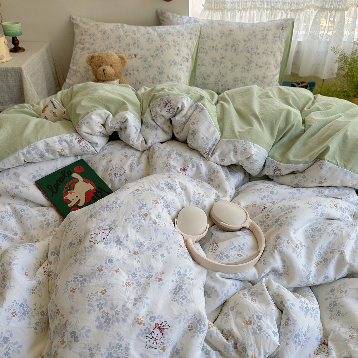 91家纺网 家纺一手货源 找家纺 沐芷 2025 开学季水洗棉四件套A类 卡通简约风超柔舒适三件套 繁花兔兔