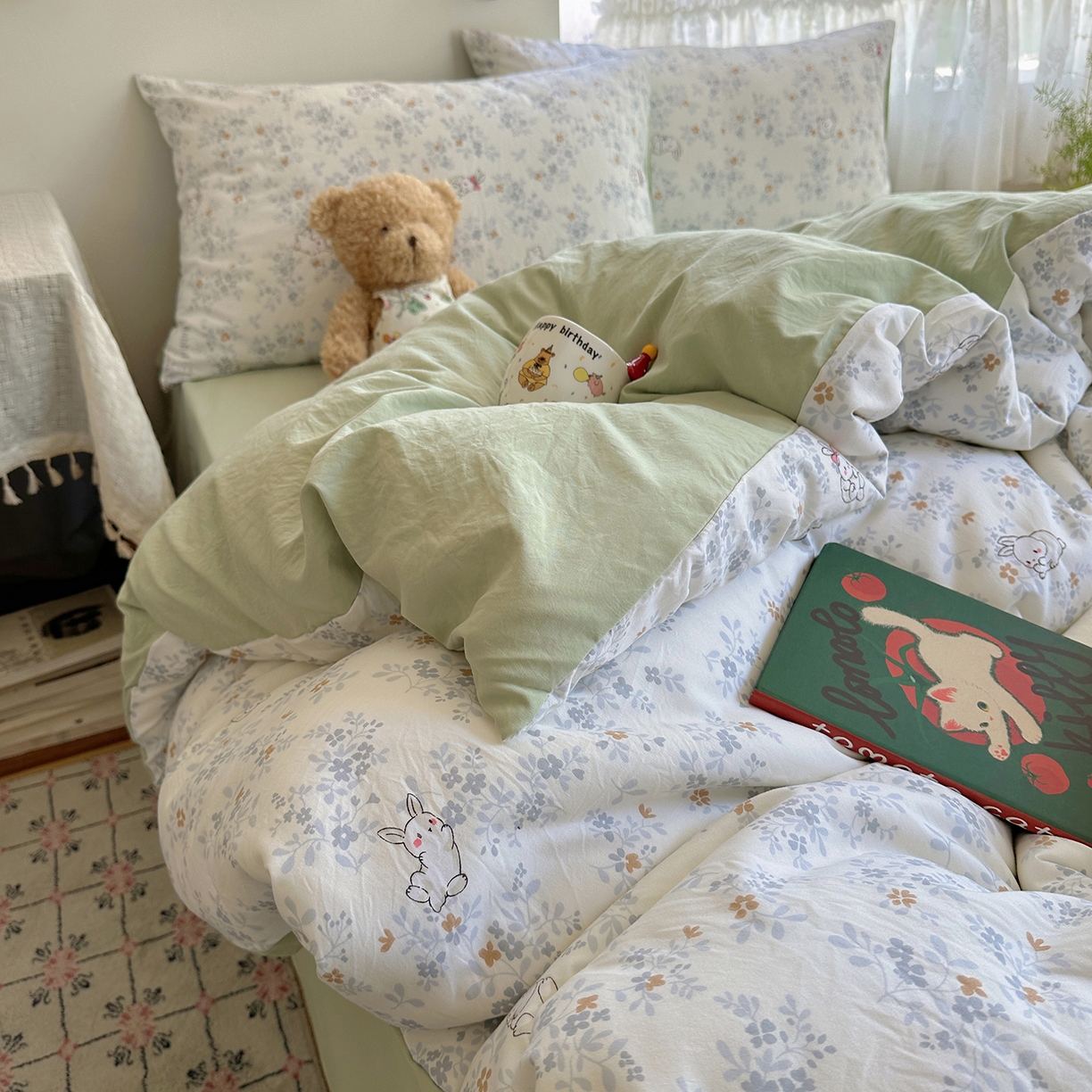 91家纺网 家纺一手货源 找家纺 沐芷 2025 开学季水洗棉四件套A类 卡通简约风超柔舒适三件套 繁花兔兔