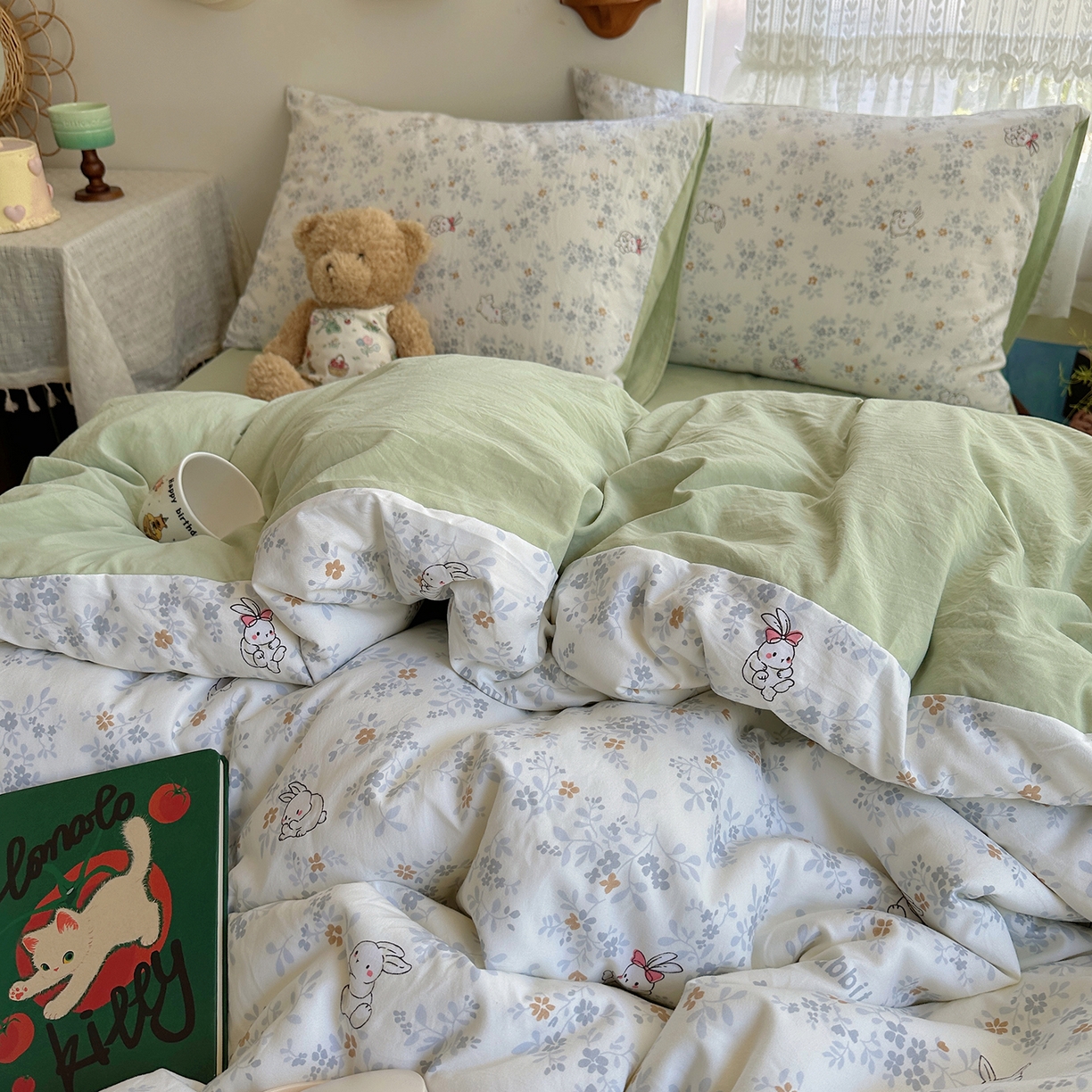 91家纺网 家纺一手货源 找家纺 沐芷 2025 开学季水洗棉四件套A类 卡通简约风超柔舒适三件套 繁花兔兔