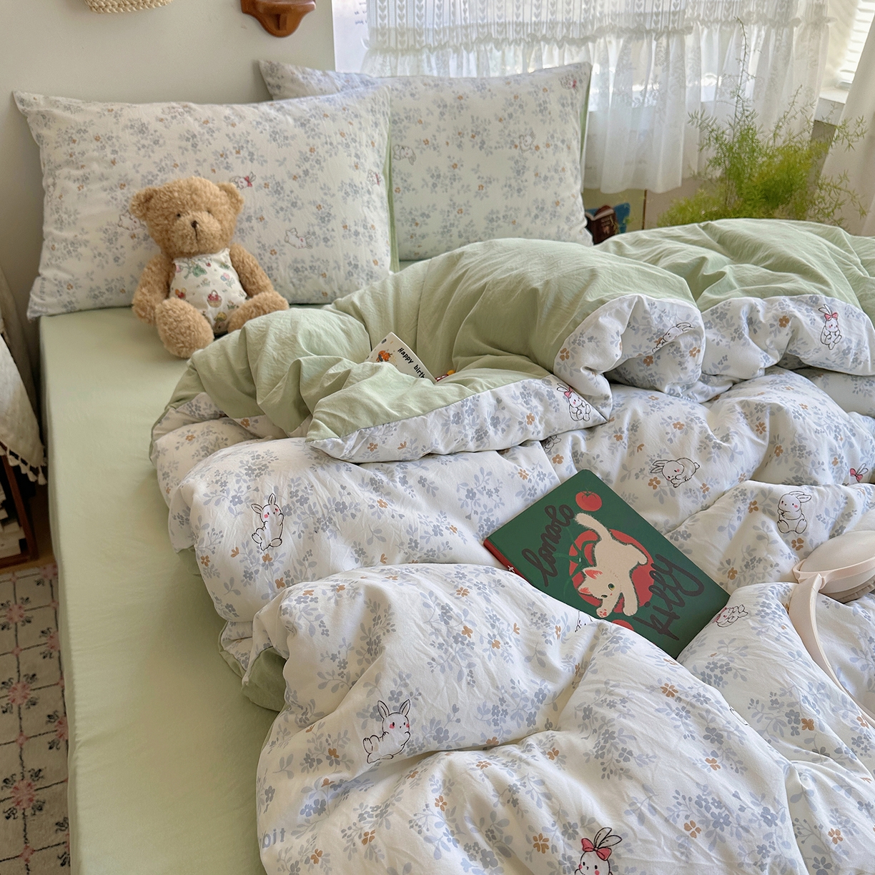 91家纺网 家纺一手货源 找家纺 沐芷 2025 开学季水洗棉四件套A类 卡通简约风超柔舒适三件套 繁花兔兔