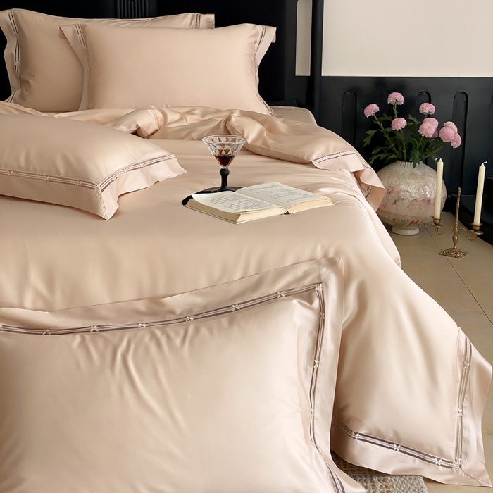 91家纺网 家纺一手货源 找家纺 云栖家居 2025天丝棉纯色镂空四件套-知否 知否-香槟金